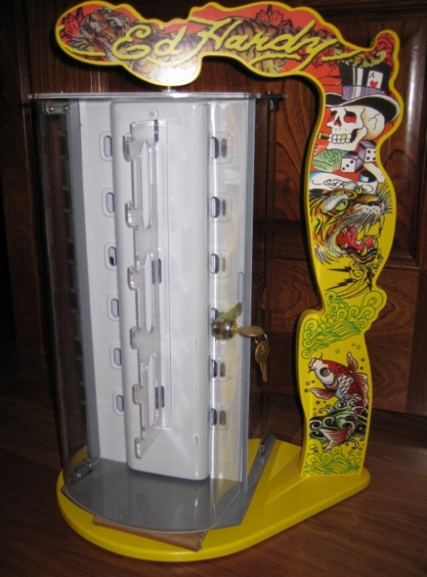 ED HARDY ED HARDY STAND STAND