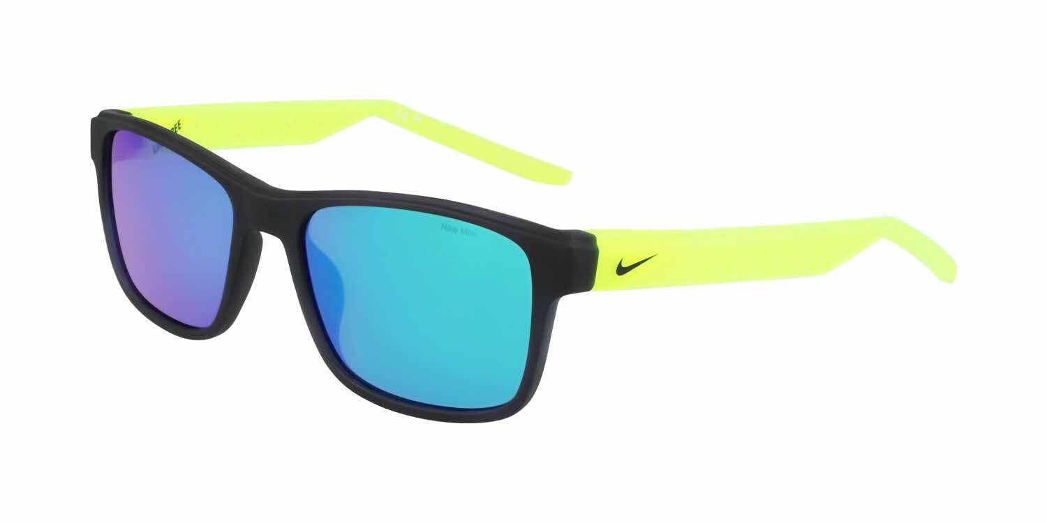 NIKE LIVEFREE CLASSIC EV24011 1220J6