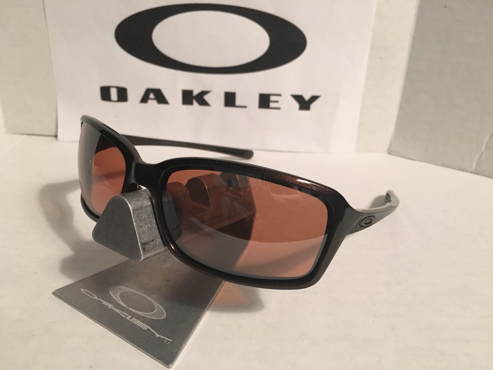 OAKLEY DISPUTE 923303