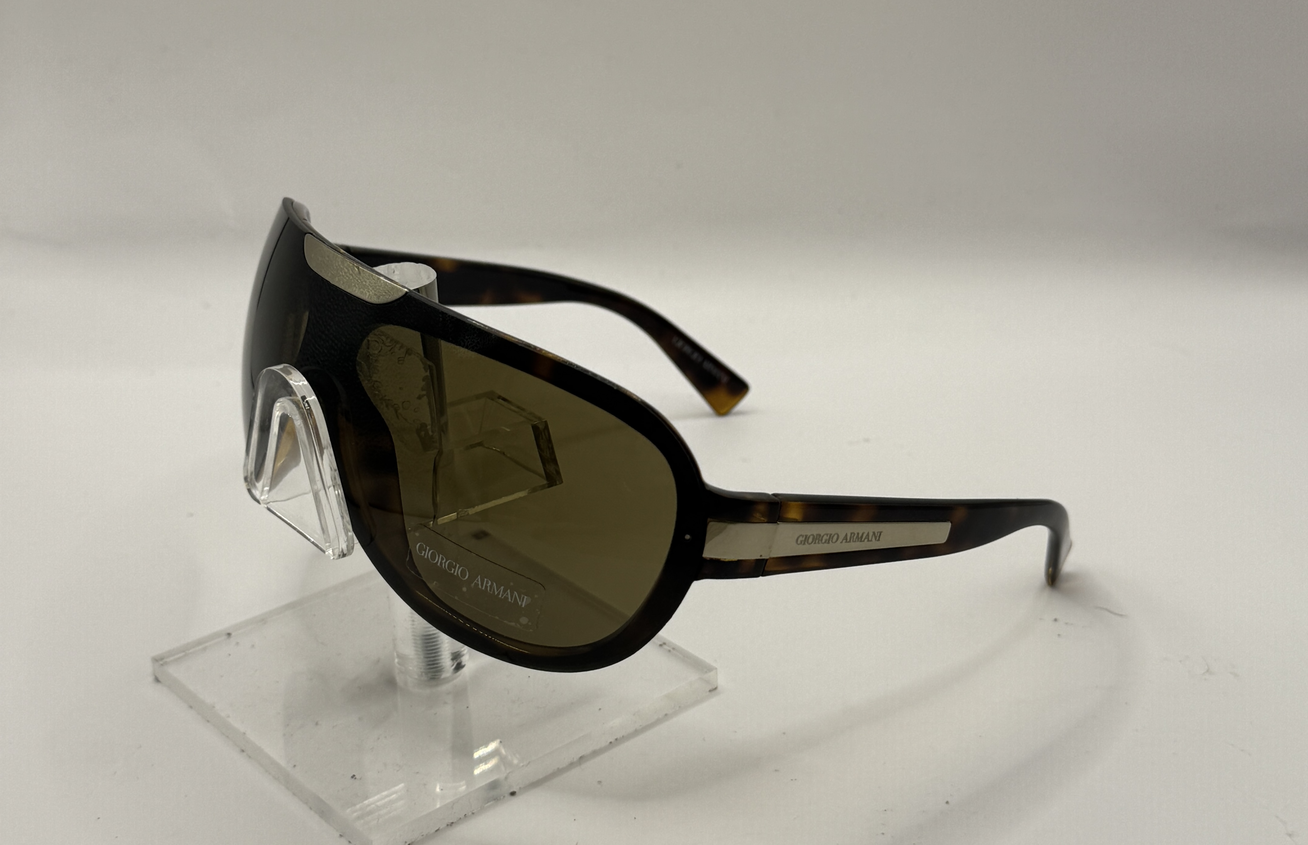 CLEARANCE GIORGIO ARMANI 595 V08Q0