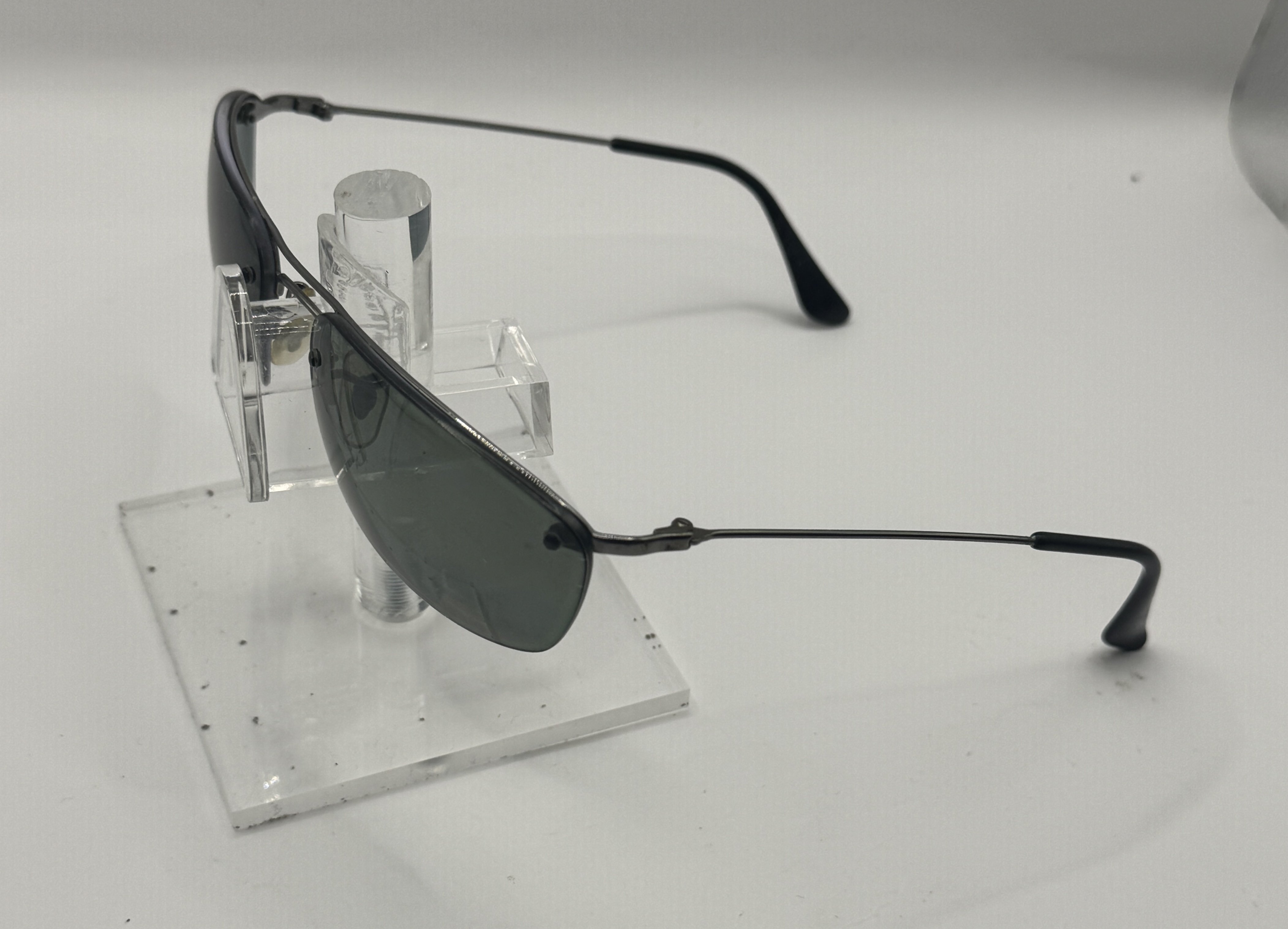 CLEARANCE RAY BAN 3156 {SCRATCHED} 0049A