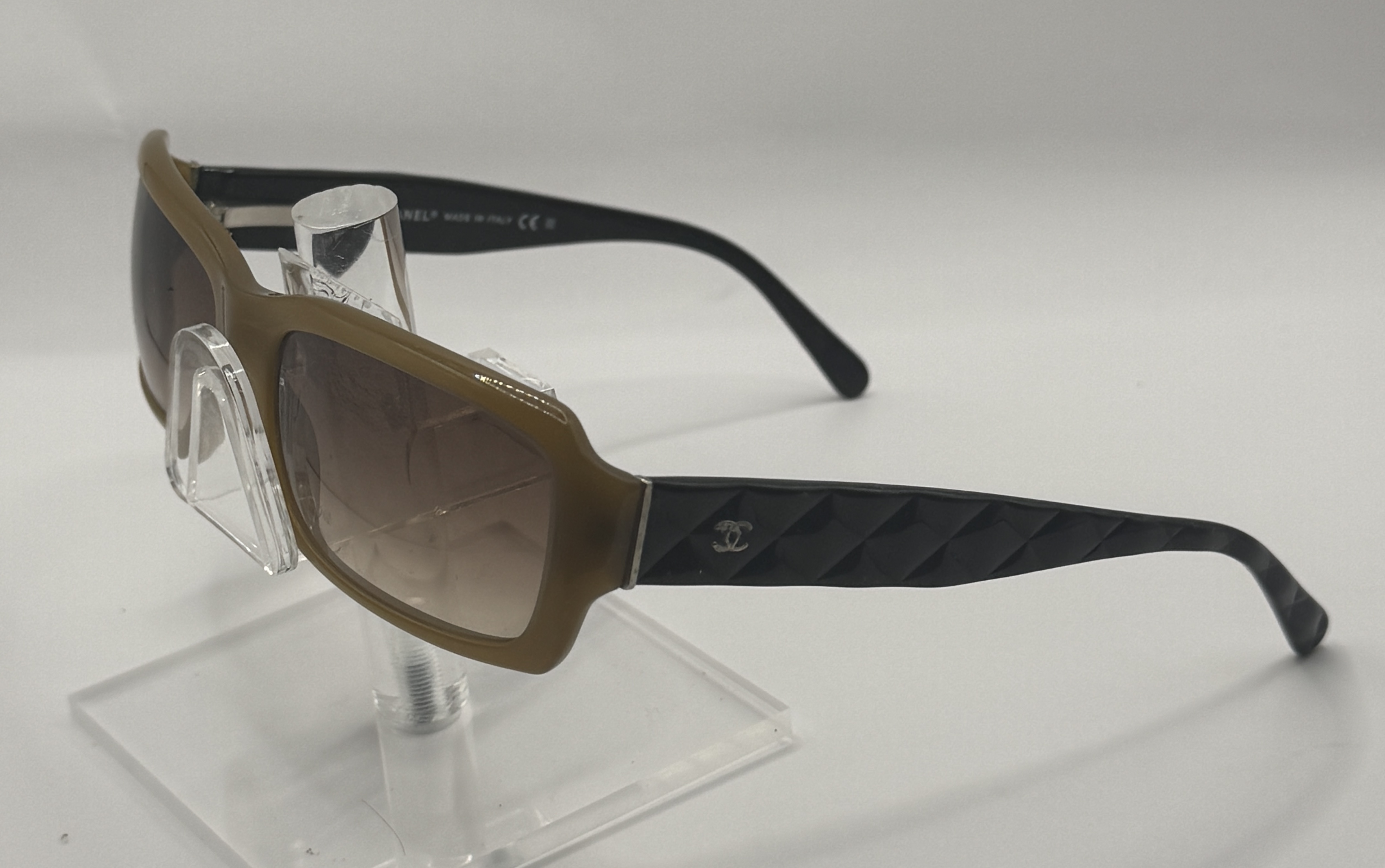 CLEARANCE CHANEL 5125 101113