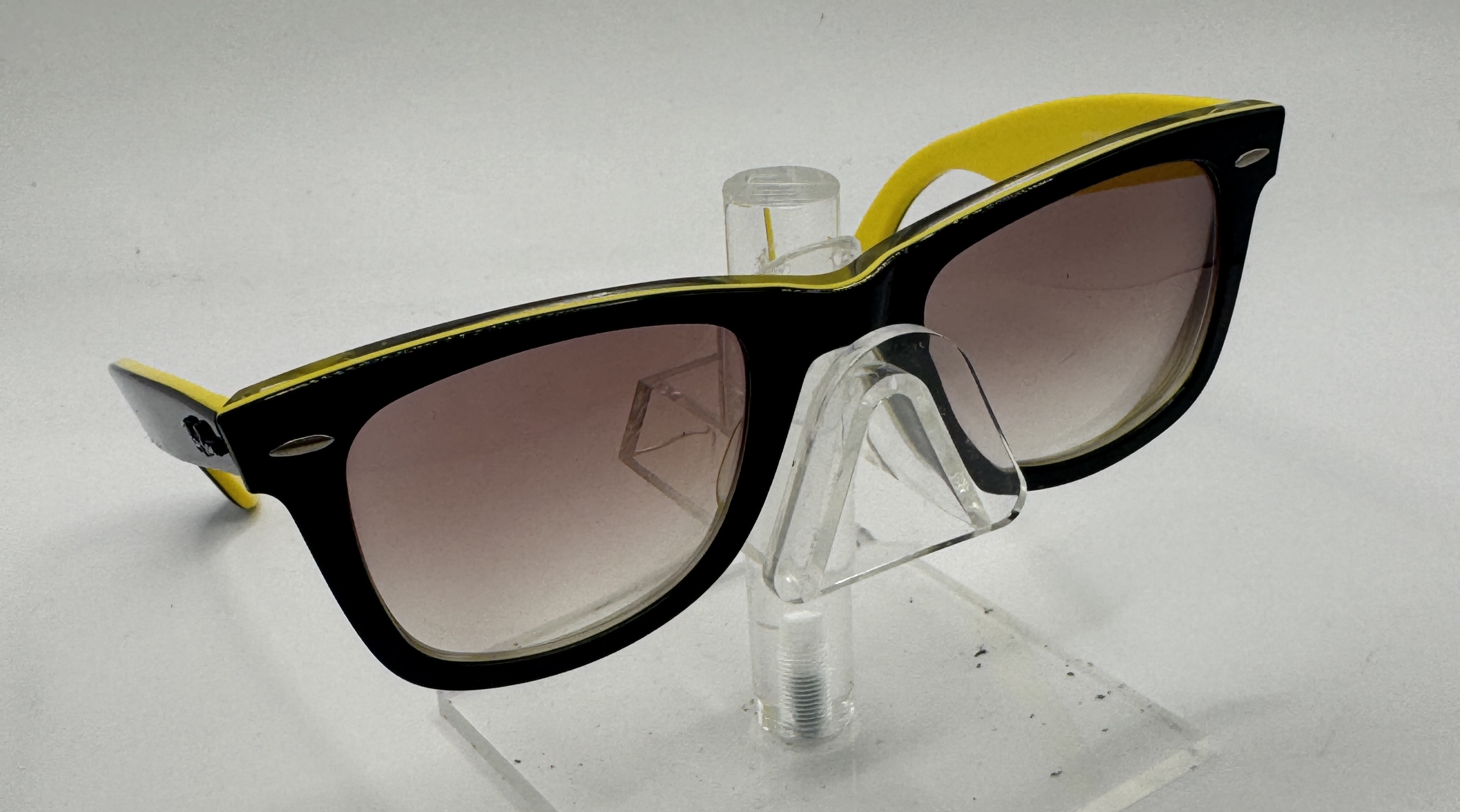 CLEARANCE RAY BAN 2140 100032