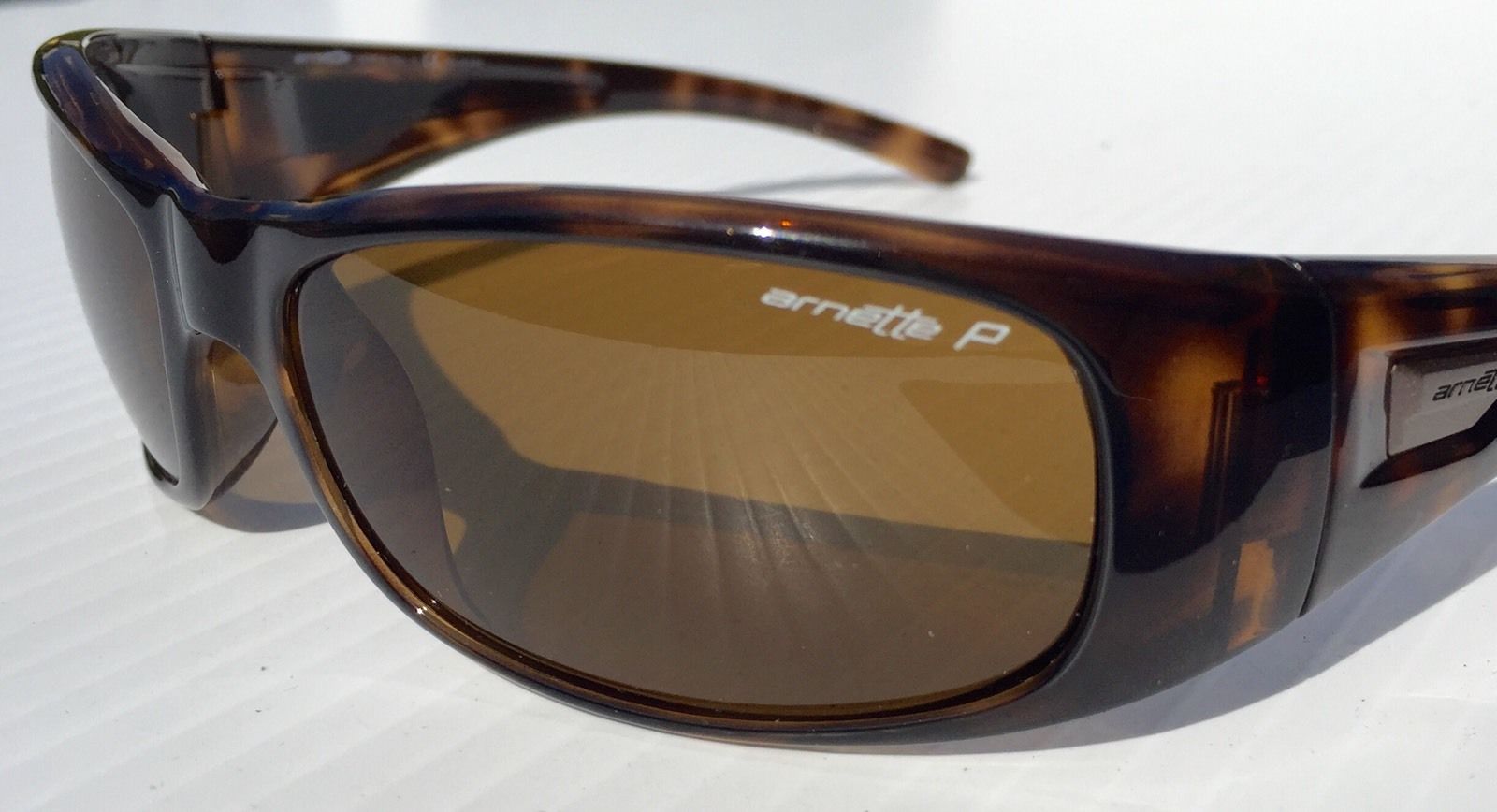 Arnette hold up sunglasses discount